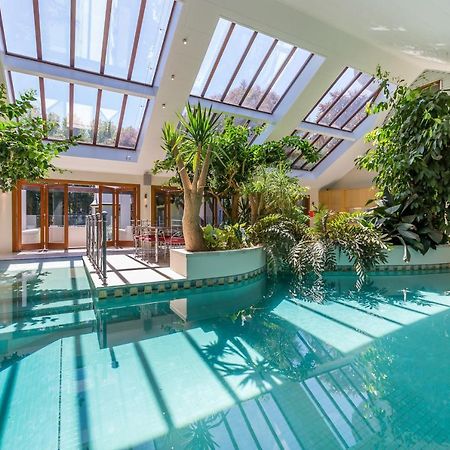 Bond Estate Luxury Accommodation 基督城 外观 照片