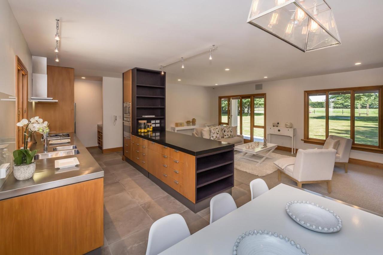 Bond Estate Luxury Accommodation 基督城 外观 照片