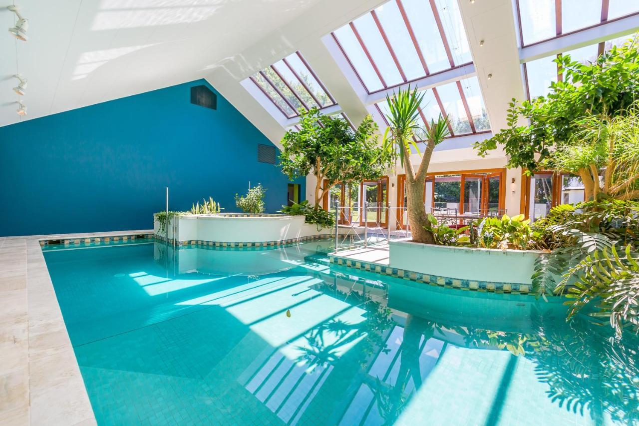 Bond Estate Luxury Accommodation 基督城 外观 照片