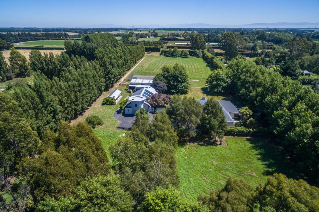 Bond Estate Luxury Accommodation 基督城 外观 照片
