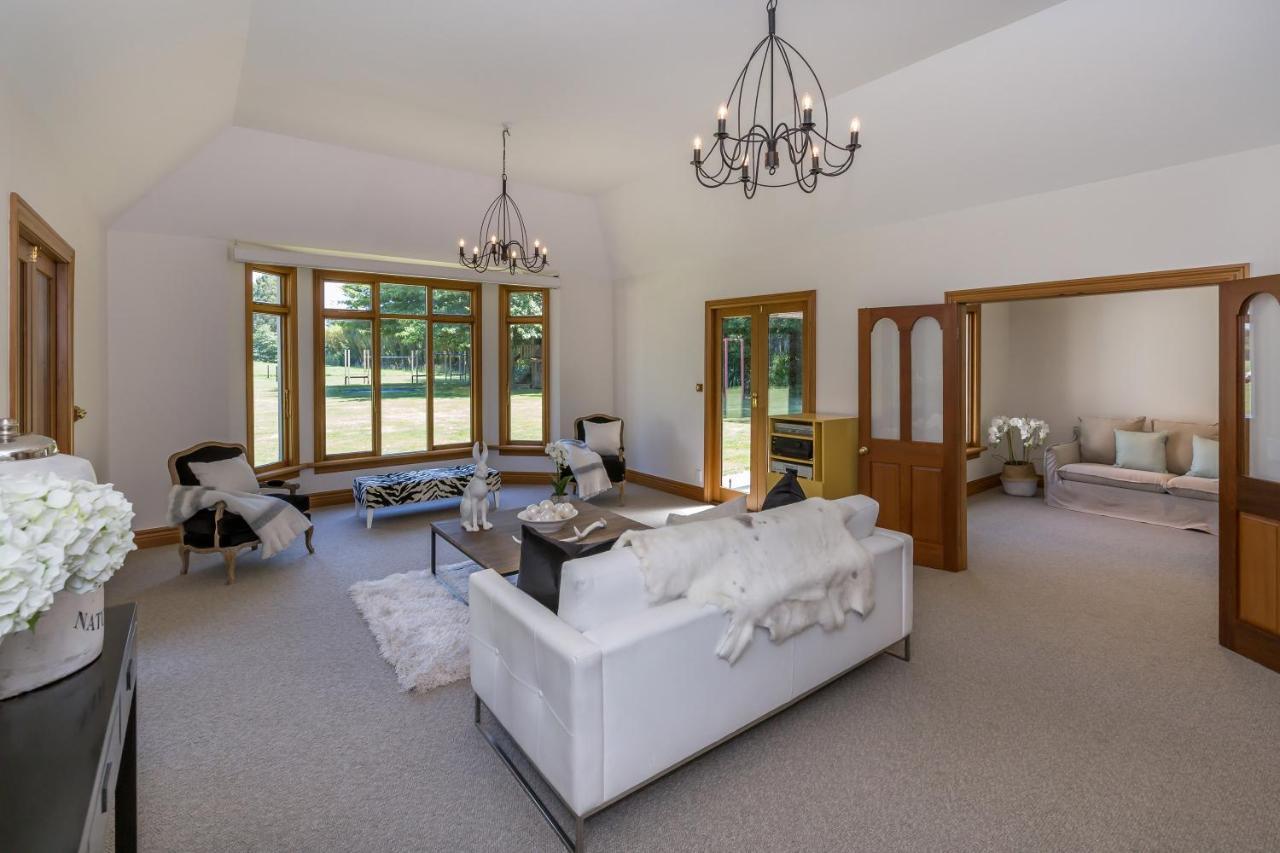 Bond Estate Luxury Accommodation 基督城 外观 照片